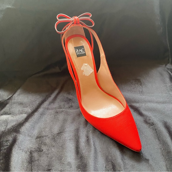 HEELS NWB - Picture 3 of 5